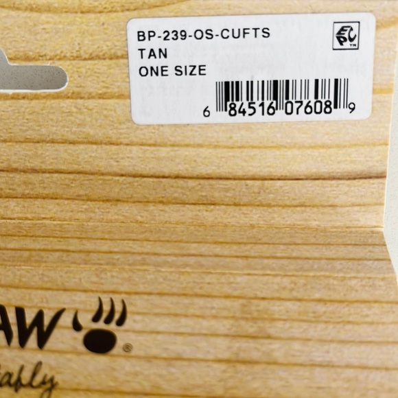 BearPaw woman’s boot cuffs - Picture 8 of 10